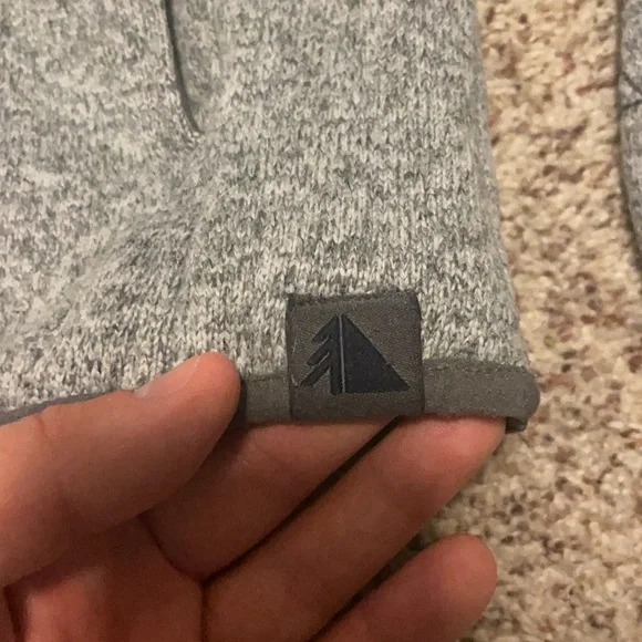 L.L. Bean slightly fitted pullover sweater men’s small - Picture 6 of 9